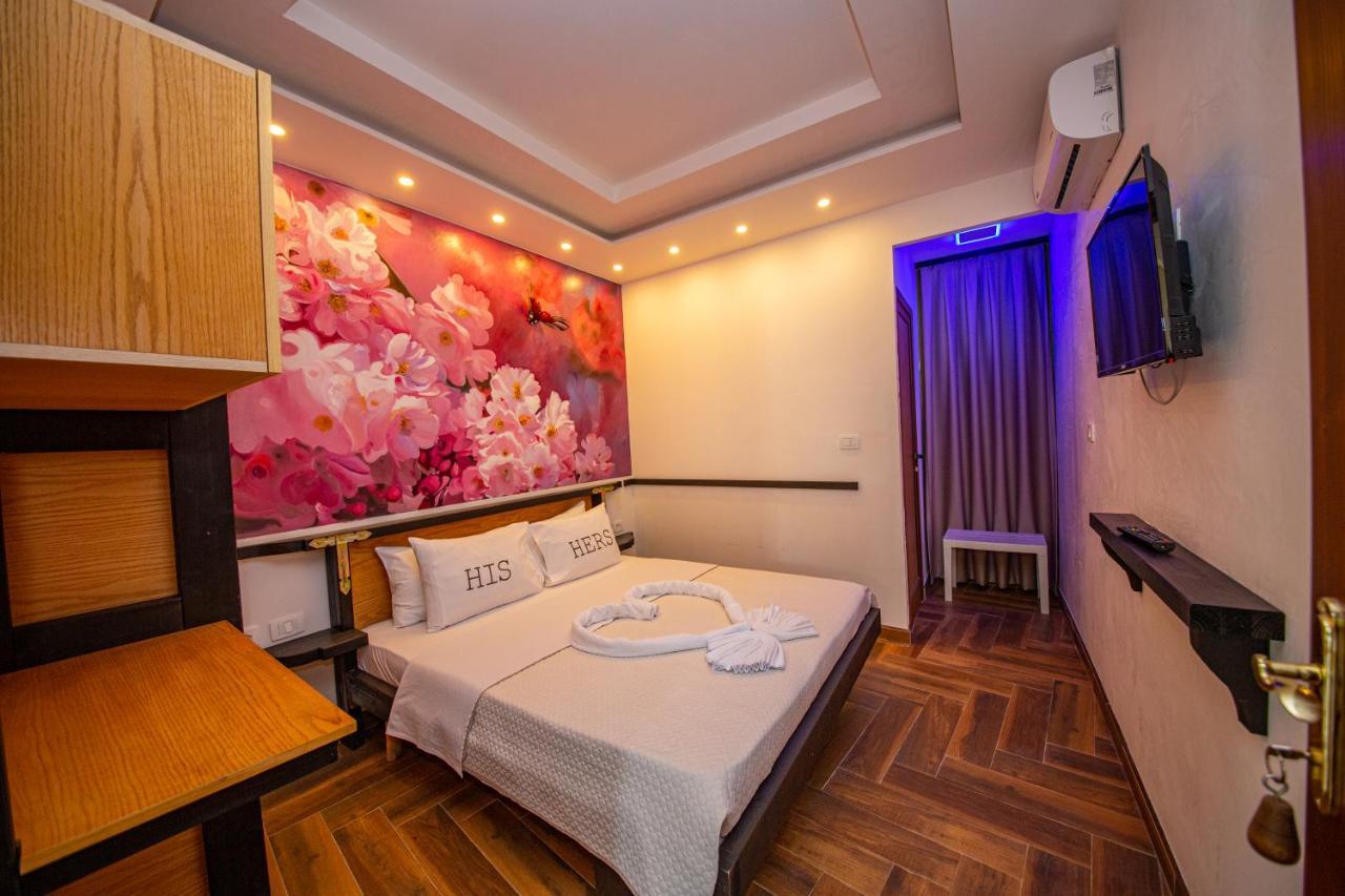 Hotel Legjenda Shkoder Bagian luar foto