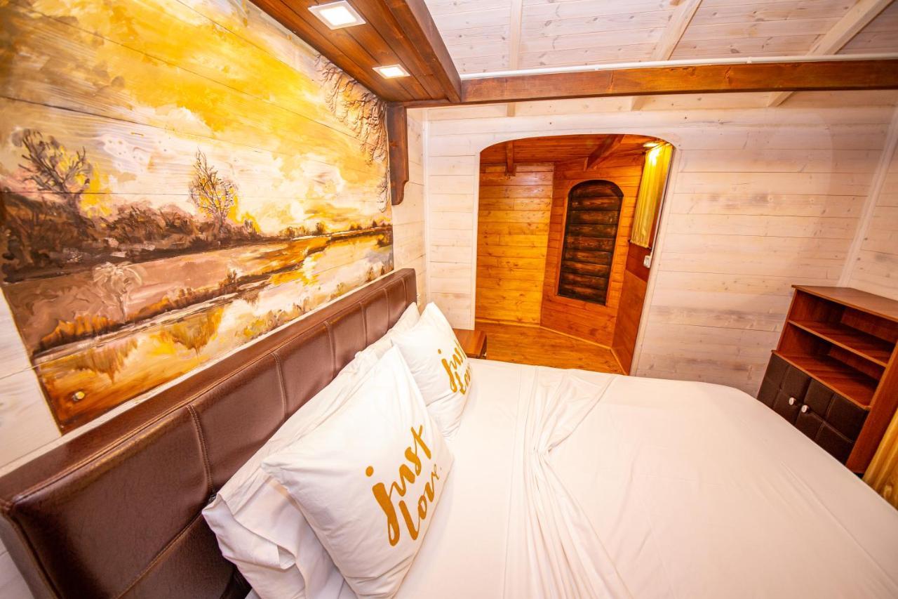 Hotel Legjenda Shkoder Bagian luar foto