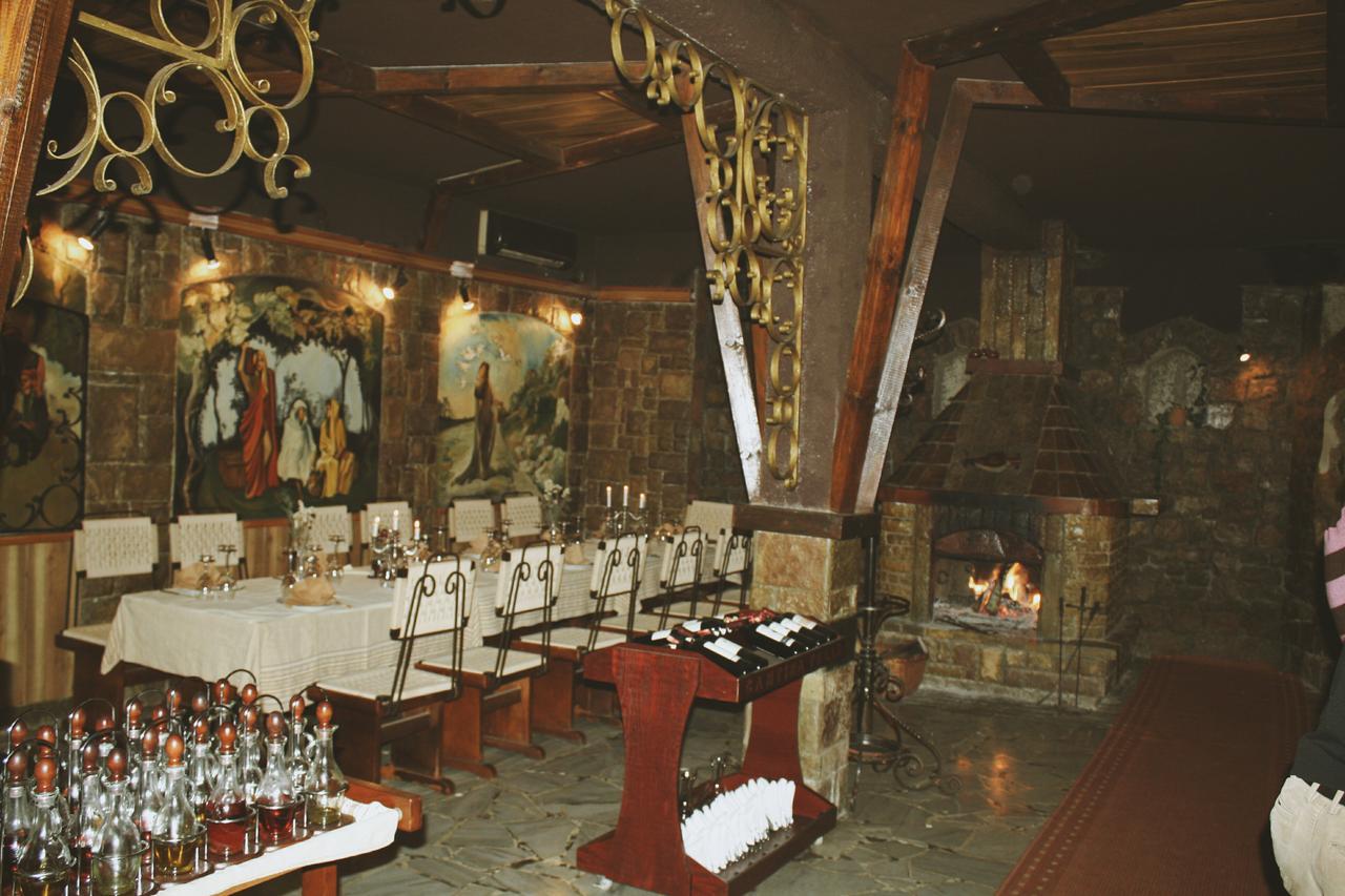Hotel Legjenda Shkoder Bagian luar foto